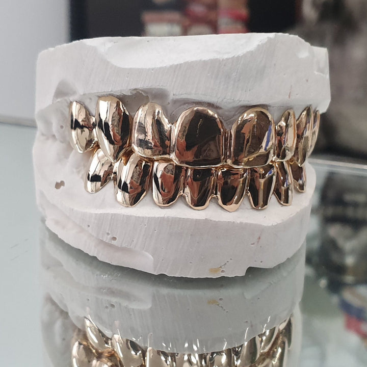 Eight Set of Grillz